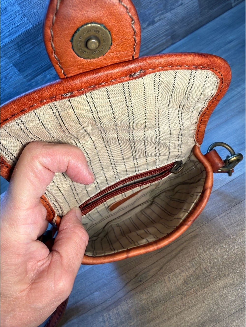 Frye Leather Crossbody Bag Cognac Brown Saddle Shoulder Bag (tb3/cp26) - Picture 5 of 6